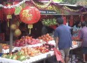Permintaan Buah untuk Sembahyang dan Hampers Meningkat Jelang Imlek, Pembeli Berburu Apel dan Jeruk