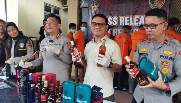 Puluhan Pelaku Kriminal Diamankan Polresta Jambi dalam Operasi Pekat: Geng Motor, Sajam, Judi Online hingga Parkir Liar