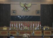 DPRD Tanjab Timur Gelar Rapat Paripurna, Bahas Pandangan Umum Fraksi Terkait Tiga Ranperda Prioritas Tahun 2025