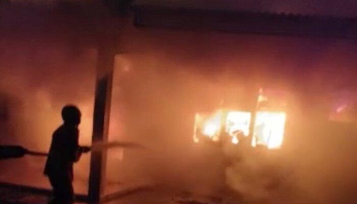 Lima Ruko di Talang Babat Terbakar, Diduga Akibat Gudang Arang Batok Kelapa