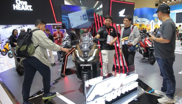 New Honda ADV160 Jadi Bintang Utama di IMOS 2025, Bukukan Penjualan 106 Unit