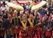 Gubernur Al Haris: Pemberian Gelar Adat Merupakan Bentuk Penghargaan dan Doa