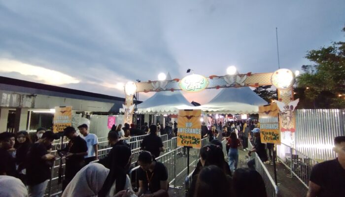 Antusiasme Penukaran Tiket “Riang & Ceria: Lupakan Mantan” Membeludak di Ex Bandara Lama Jambi
