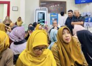 Kantor Bank Jambi Dipadati Antrean Usai Isu Saldo Hilang: “Kami Pilih Tarik Tunai”