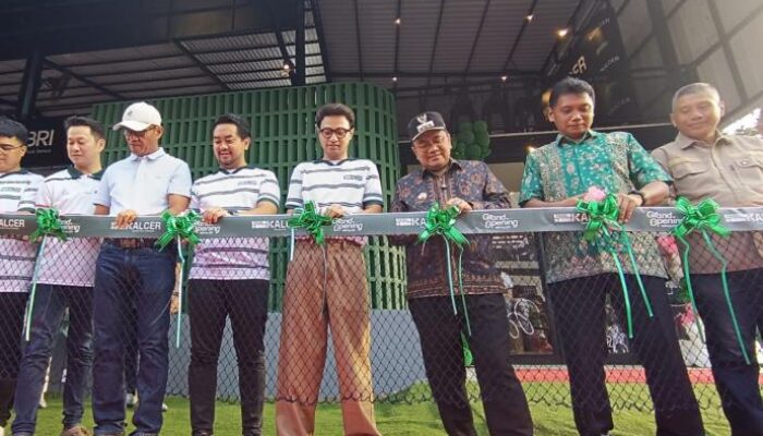 Maulana Resmikan Padel Kalcer, Dorong Tren Olahraga Sehat dan Sportainment di Jambi