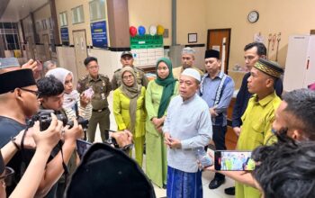 Lebaran Penuh Empati, Gubernur Al Haris Bawa Tali Asih dan Pastikan Layanan RS Tetap Prima