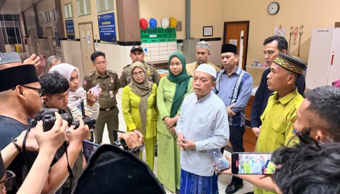 Lebaran Penuh Empati, Gubernur Al Haris Bawa Tali Asih dan Pastikan Layanan RS Tetap Prima