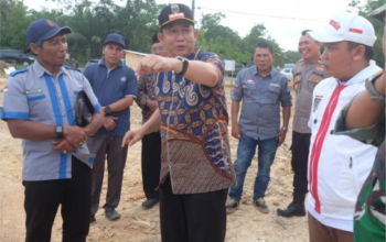 Jalan Rusak di Muaro Jambi, Bupati BBS Tegaskan Perbaikan Bertahap Sesuai Prioritas