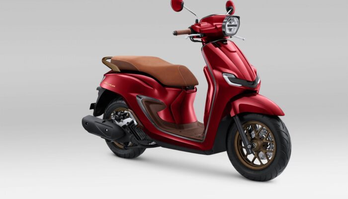 Semakin Mewah dan Retro, New Honda Stylo 160 Hadir dengan Warna Spesial Burgundy