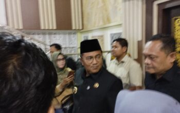 Maulana Dorong Revolusi Pengelolaan Sampah, Targetkan 68 Kelurahan Bebas TPS Liar