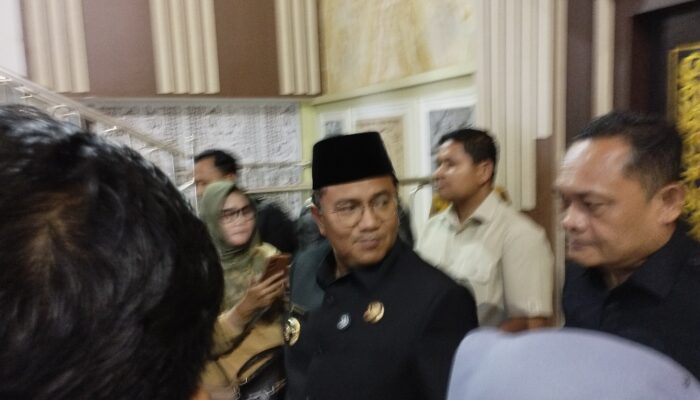 Maulana Dorong Revolusi Pengelolaan Sampah, Targetkan 68 Kelurahan Bebas TPS Liar