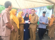 Wabup Tanjabtim Salurkan Bantuan Baznas ke 4.350 Pegawai Non-ASN, Dongkrak Daya Beli Jelang Lebaran