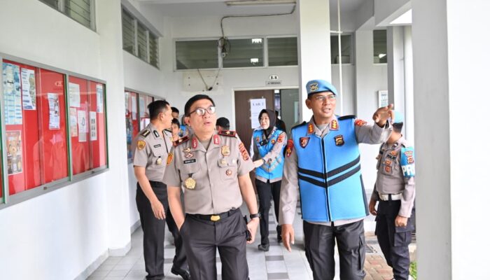 Wakapolda Jambi Tinjau Langsung Tes CAT Taruna dan Taruni Akpol di Kampus Unama