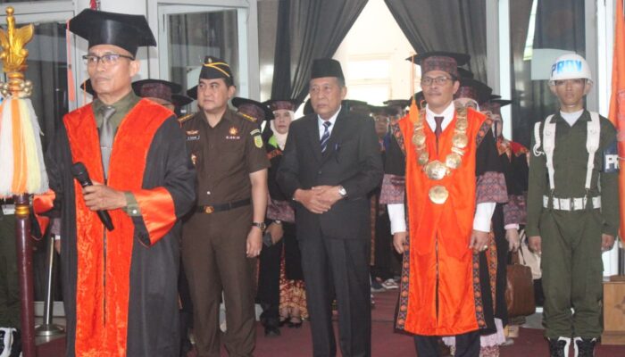 Hadiri Dies Natalis dan Wisuda UNJA, Wagub Sani Tekankan Peran Kampus dalam Pembangunan