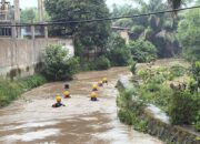 Bermain Saat Hujan Deras, Bocah 7 Tahun di Paal Merah Jambi Hilang Terseret Arus Parit