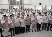 Lepas JCH Kloter Terakhir BTH 25, Gubernur Al Haris: Semoga Layanan Haji Makin Baik, Jamaah Makin Puas
