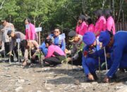 Sambut HUT Bhayangkara ke-80, Ditpolairud Polda Jambi dan Polres Tanjab Barat Tanam 2.000 Mangrove serta Tebar Bibit Ikan