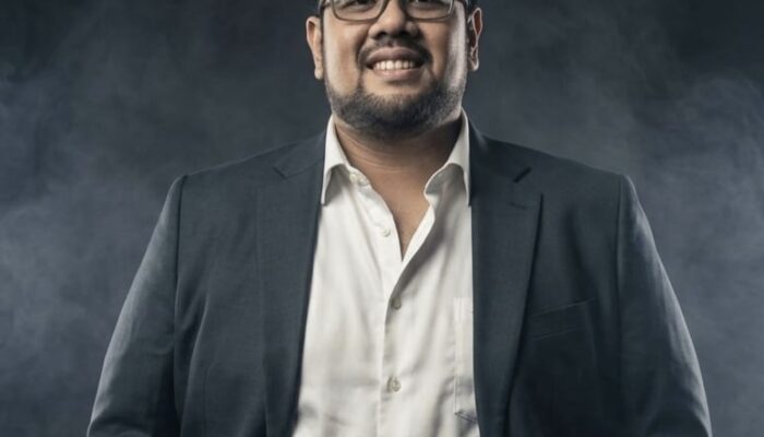 Mengadili di Bawah Bayang-Bayang “Buzzer”: Menyelamatkan Kesucian Ruang Sidang dari Distraksi Digital