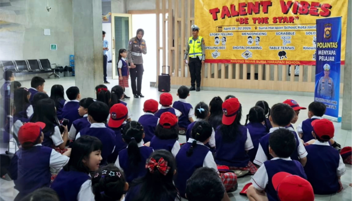 Polantas Menyapa ​Tanamkan Disiplin Sejak Dini “Polisi Sahabat Anak” di Suria Harapan School