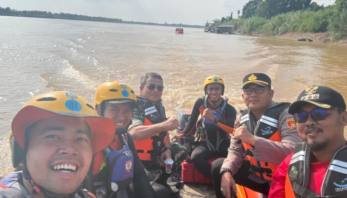 Pemancing Hilang di Sungai Batanghari, Tim SAR Temukan Motor dan Ponsel di Tepi Sungai