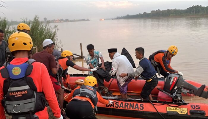 Terseret Arus Saat Cuci Tangan, Bocah 7 Tahun Ditemukan Meninggal di Sungai Batanghari