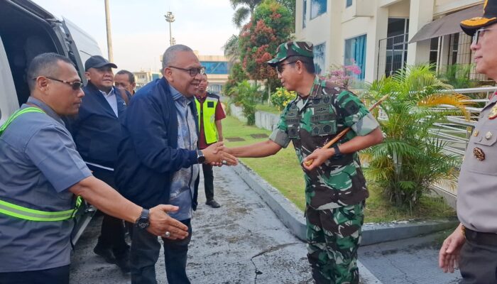 Danrem 042/Garuda Putih Sambut Kedatangan Wamenaker RI dalam Kunjungan Kerja ke Provinsi Jambi