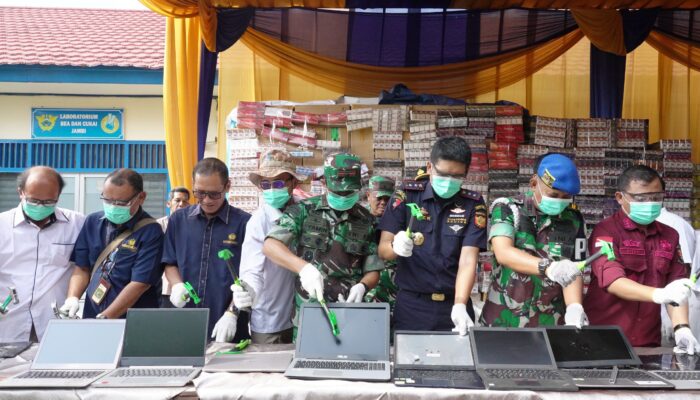 Danrem 042/Gapu Hadiri Pemusnahan Barang Milik Negara Hasil Penindakan Kepabeanan dan Cukai