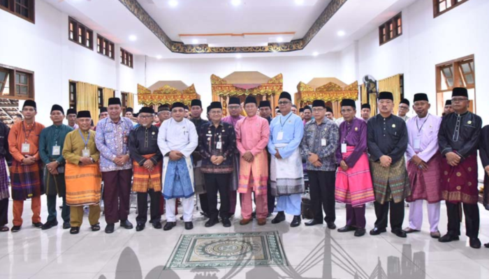 Wali Kota Maulana Perkuat Pelestarian Adat Melayu Jambi Melalui Bimtek BANMUS RT/LIT