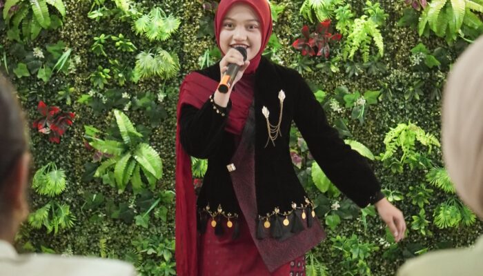 MENDUKUNG BAKAT ANAK-ANAK JAMBI PISAU DAPUR RESTO DAN PURWACARAKA MENGADAKAN KIDS SINGING FEST PADA HARI ANAK NASIONAL