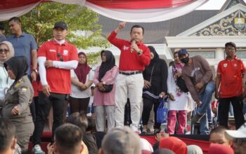 Jalan Santai Meriahkan HUT ke-81 RI, Gubernur Al Haris Serukan Semangat Kebangsaan