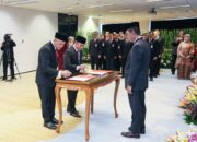OJK Resmi Lantik Pejabat Baru untuk Perkuat Kinerja Organisasi
