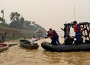 Ditpolairud Polda Jambi Sambangi Warga, Bagikan Masker dan Sembako di Tengah Kabut Asap