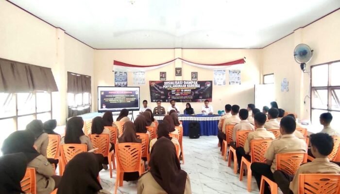 Sosialisasikan Dampak Bahaya Narkoba, Ditresnarkoba Polda Jambi Turun ke SMAN 9 Tanjabtimur 