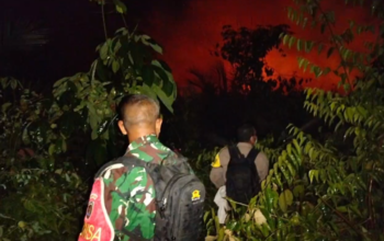 Dua Petani Tertunduk Lesu Usai Ditangkap, Diduga Bakar Lahan Konservasi di Jambi