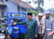 Wali Kota Maulana Serahkan Hasil Kampung Bahagia Tahap II di Eka Jaya, Pemkot Jambi Salurkan Bantuan Air Bersih untuk Warga